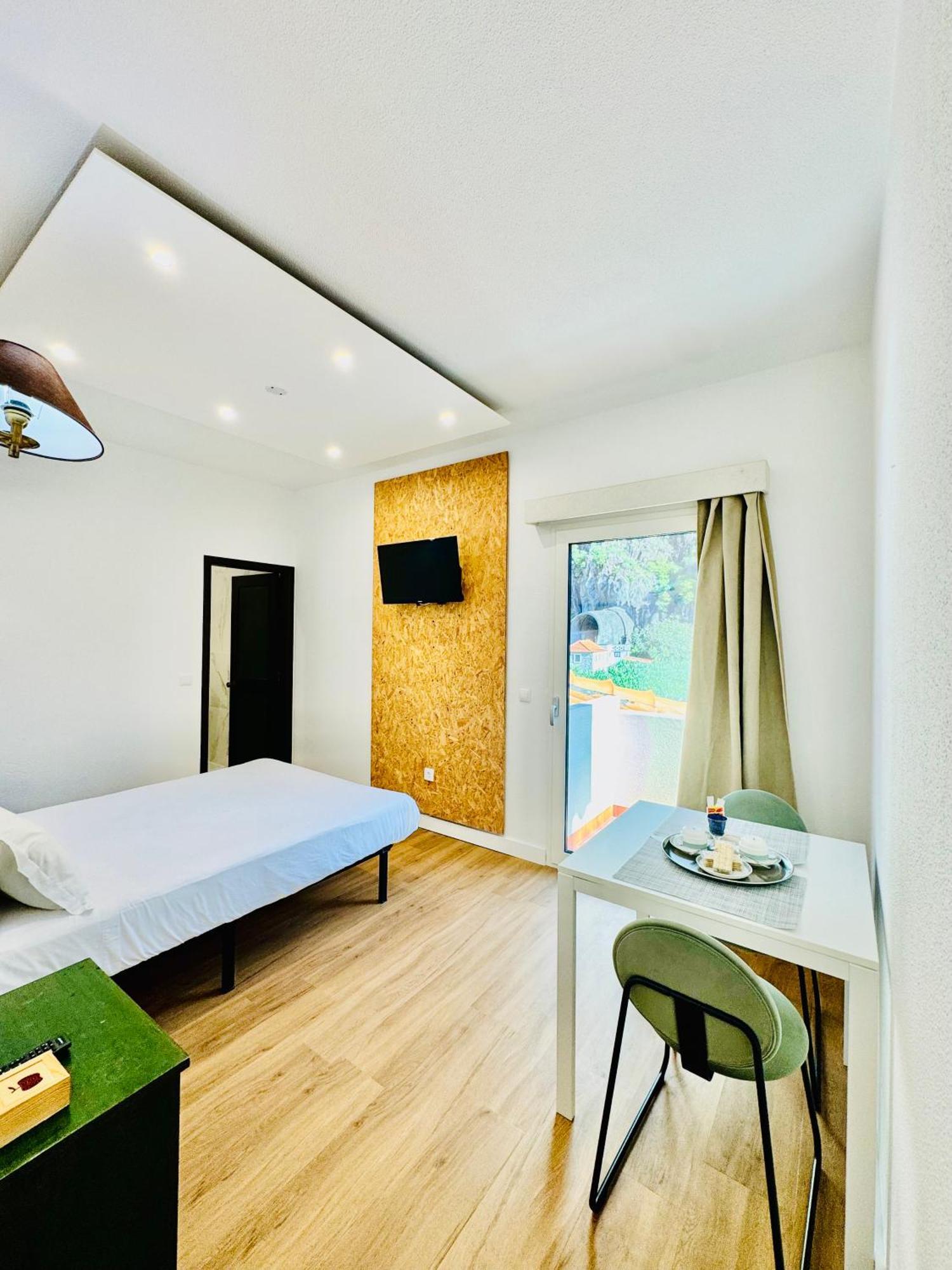 Vale Mar Guest Hotel Ribeira Brava Exterior photo
